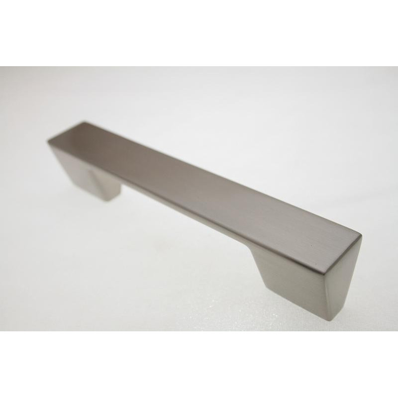 UU 25-0096-G0007        UCHWYT MEBLOWY**