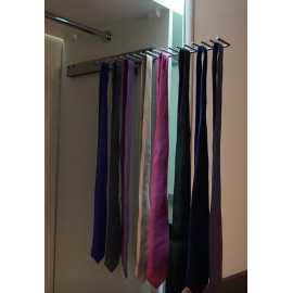 PEKA 15.29.C    WIESZAK NA 17 KRAWATÓW